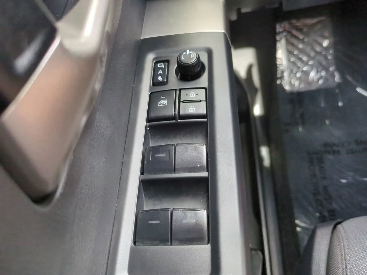 Certified Used 2025 Ice Cap Toyota SR5 image 24