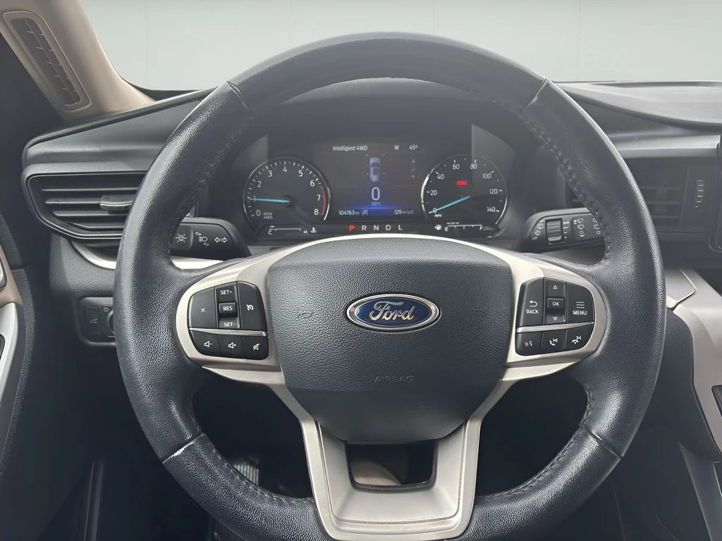 Used 2021 Agate Black Metallic Ford XLT image 28