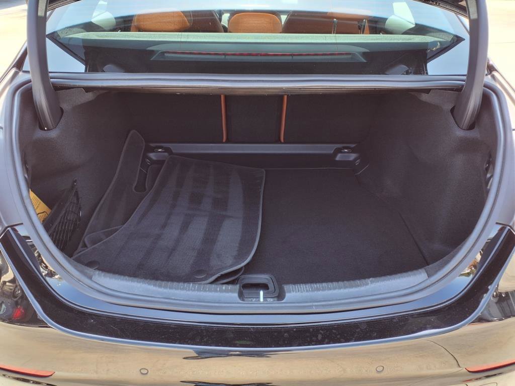 2025 Mercedes-Benz C-Class Sedan C 300 - Photo 21