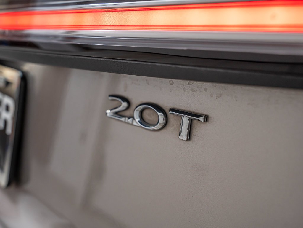 Used 2020 Iced Mocha Lincoln Reserve image 20