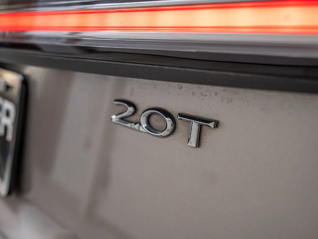 Used 2020 Iced Mocha Lincoln Reserve image 20