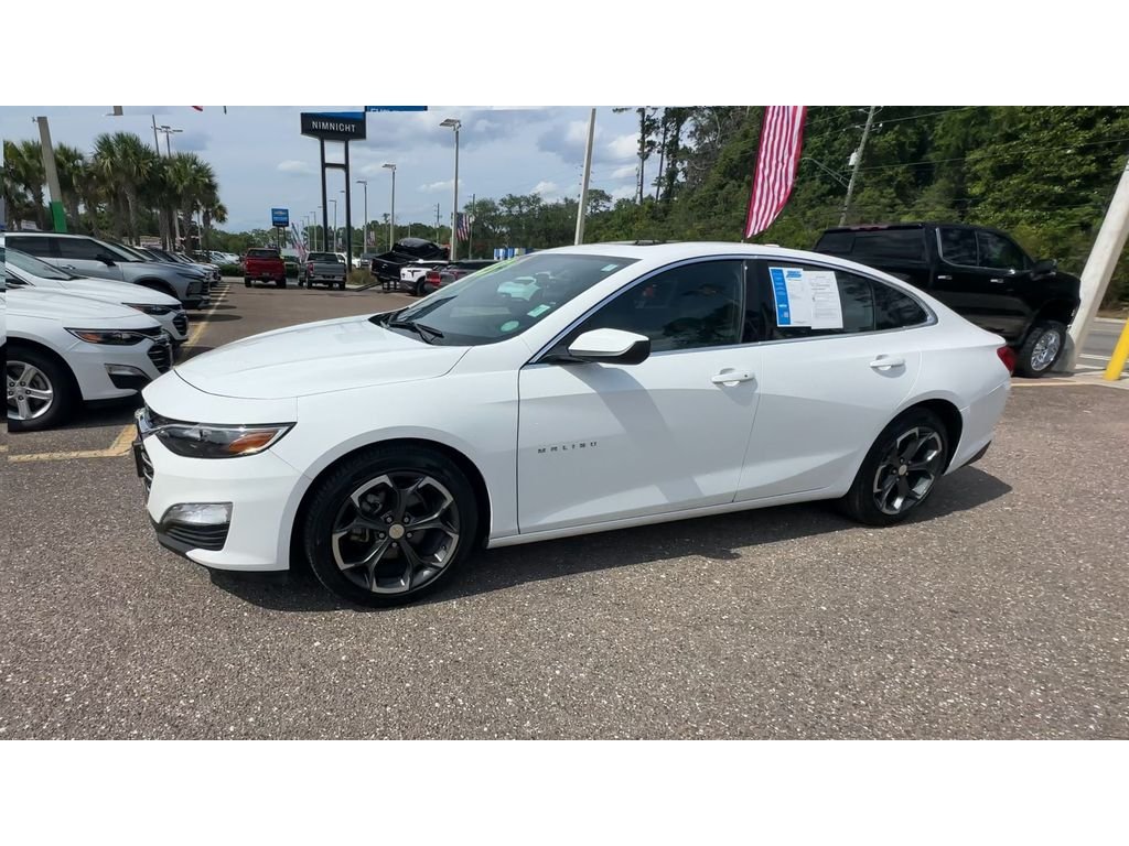 Used 2023 Summit White Chevrolet LT image 6