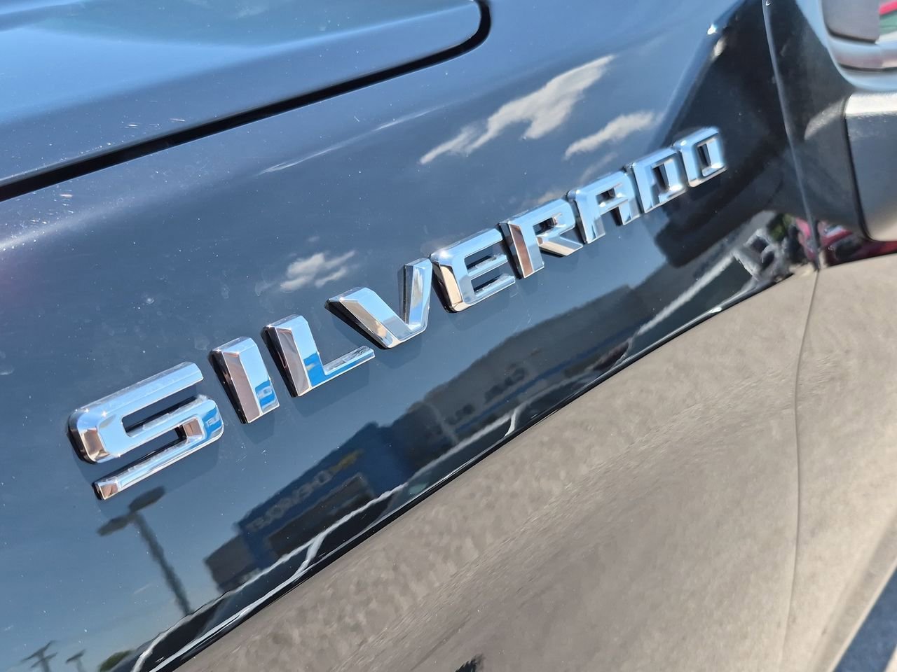 New 2026 Black Chevrolet LT image 31