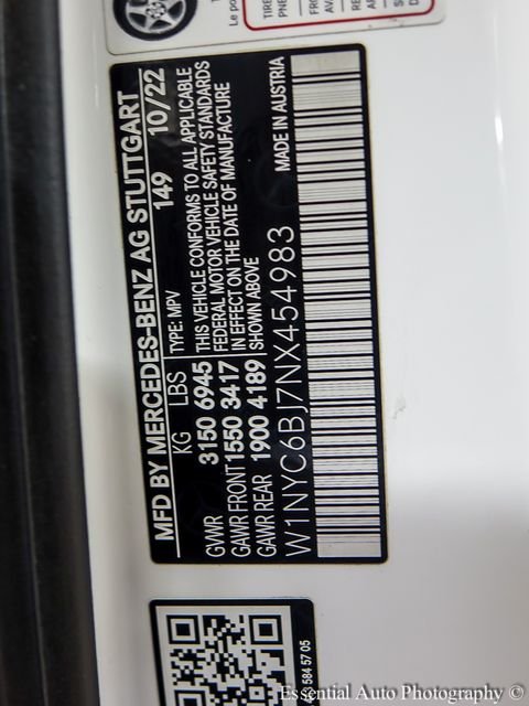 Used 2022 White Mercedes-Benz G 550 image 41