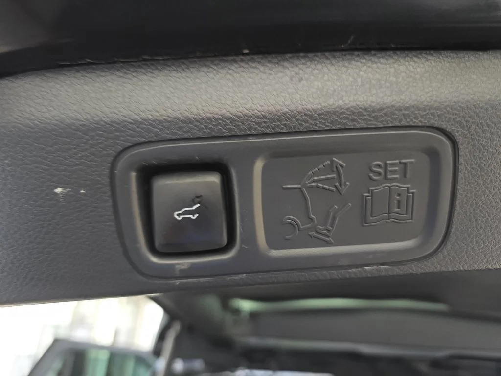 Used 2022 Stone Blue Metallic Ford Platinum image 16