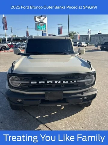 2025 Ford Bronco Outer Banks