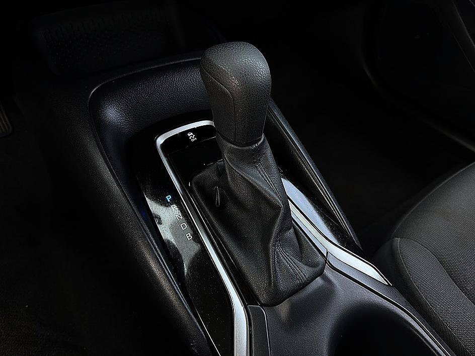 Used 2025 Midnight Black Metallic Toyota LE image 16