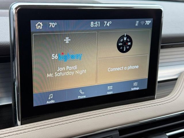 Used 2022 White Lincoln Standard image 16