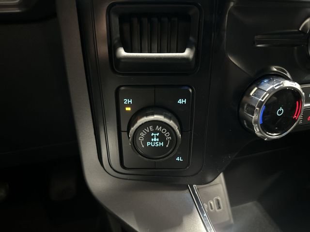 Used 2026 Oxford White Ford XLT image 32