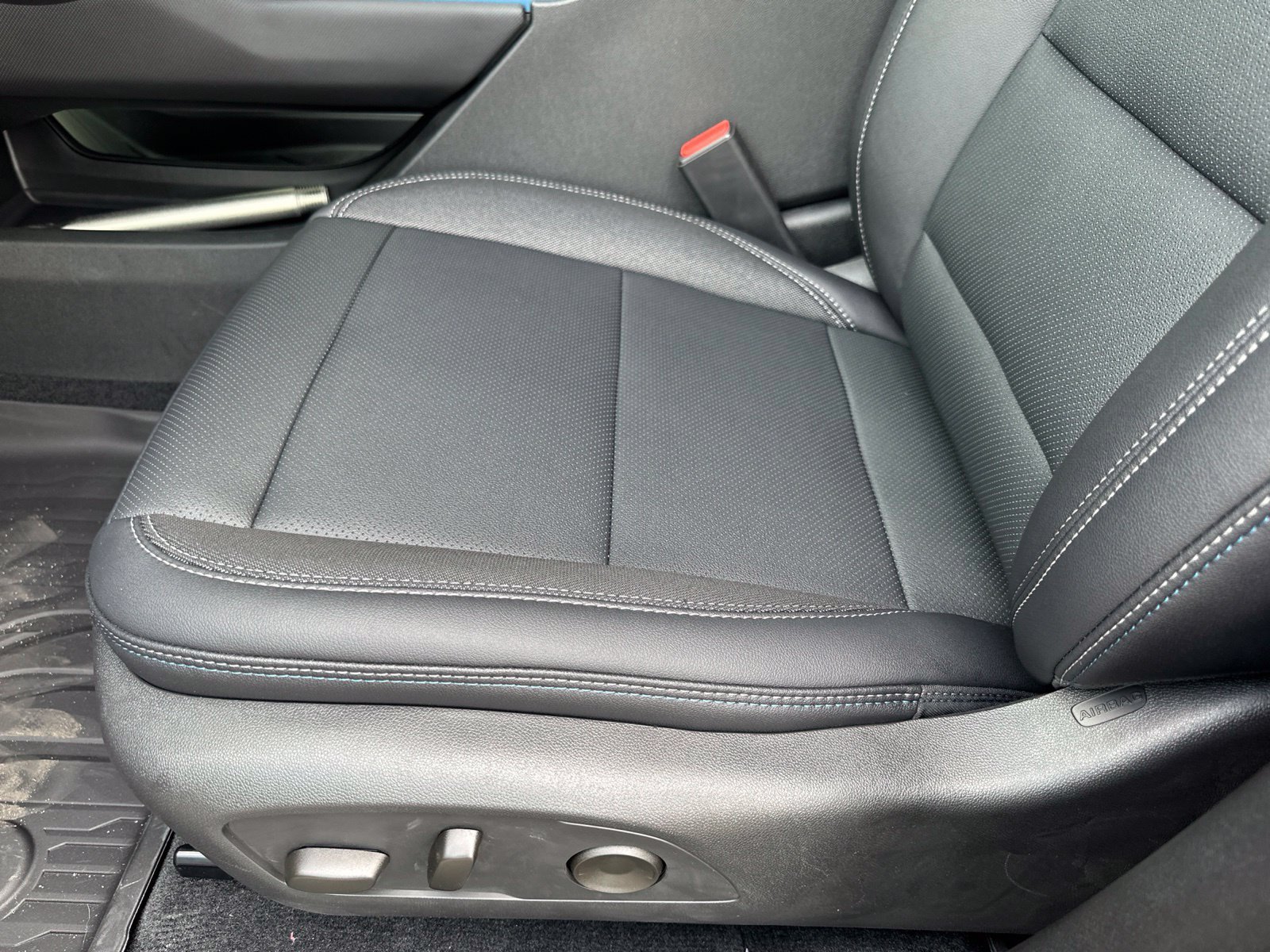2026 Chevrolet Equinox EV 2LT - Photo 16
