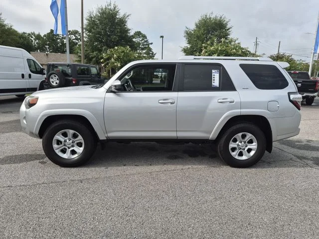 Used 2017 Silver Toyota SR5 image 6