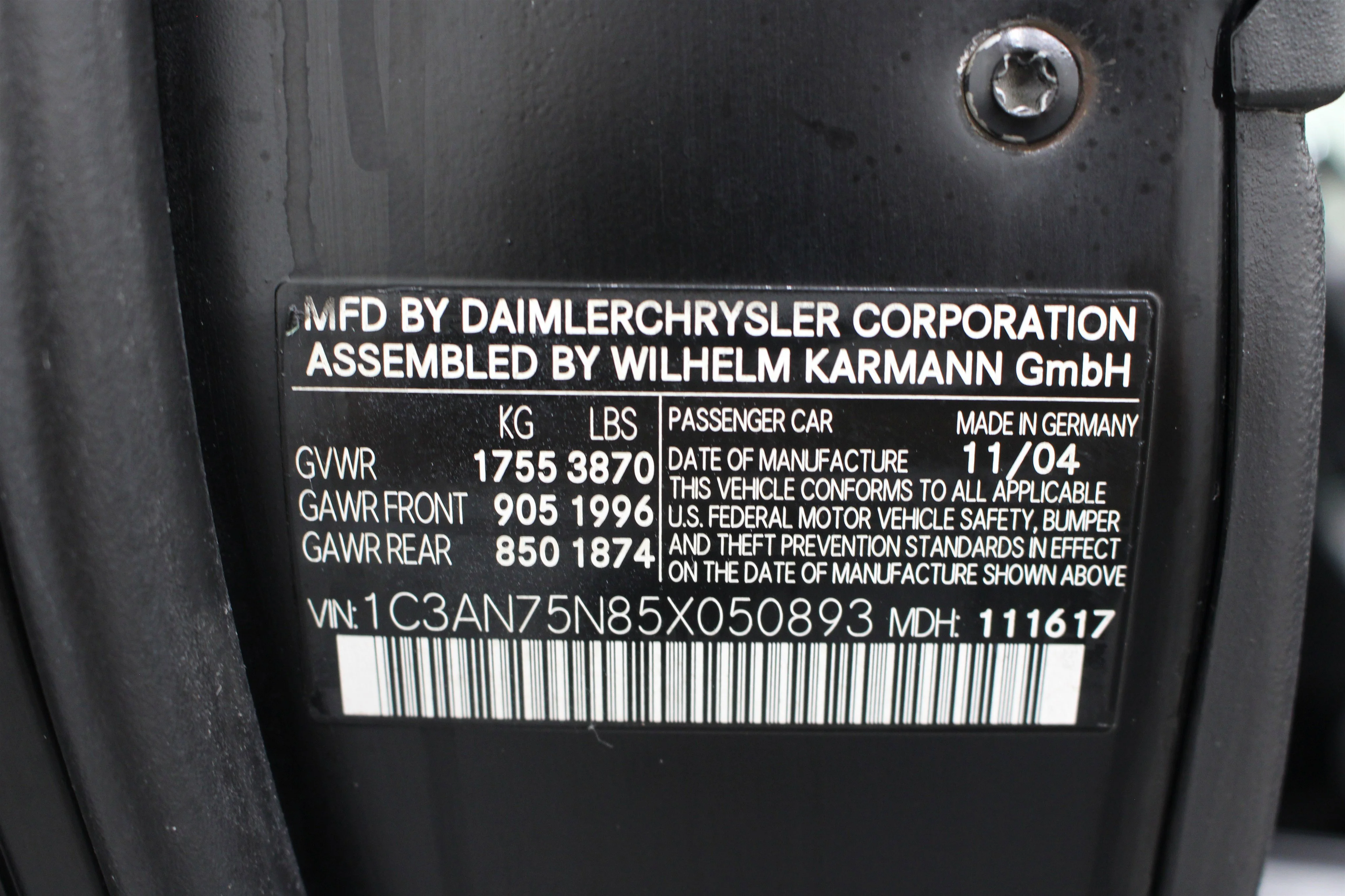 Used 2005 Black Chrysler SRT6 image 30