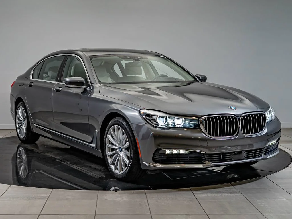 Used 2016 Gray Metallic BMW 740i image 3