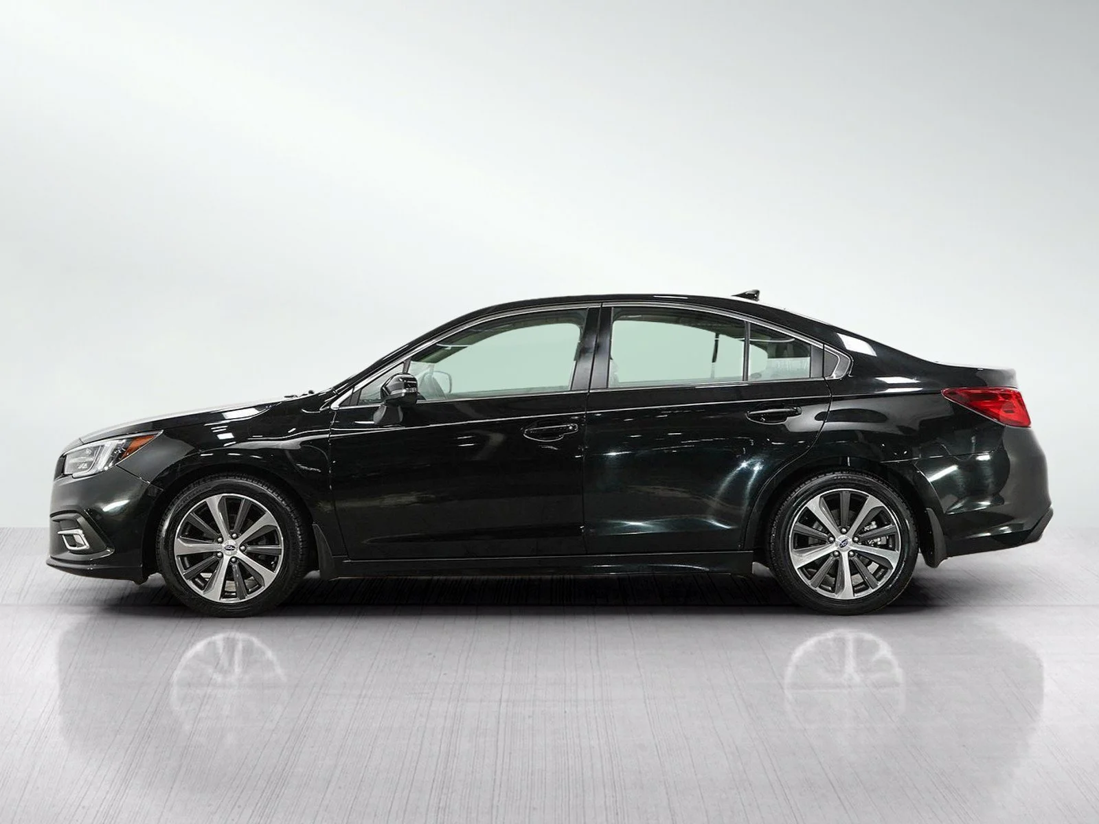 Used 2019 Subaru Legacy Limited with VIN 4S3BNAN68K3017353 for sale in Minneapolis, Minnesota