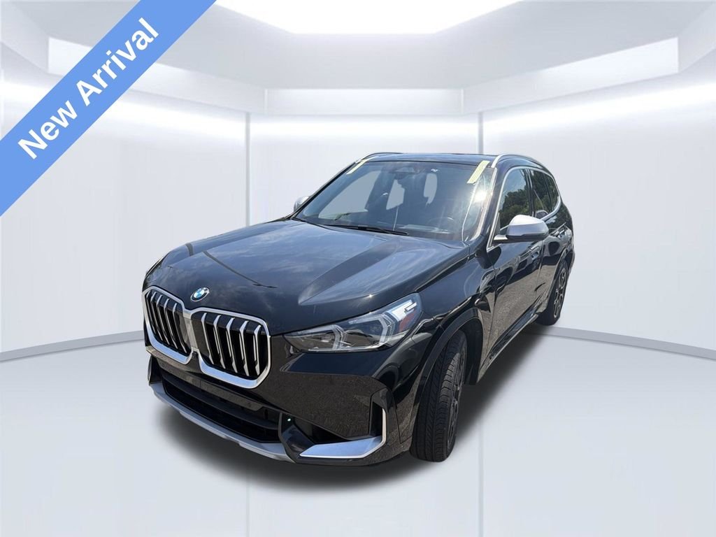 Used 2023 Black BMW xDrive28i image 1