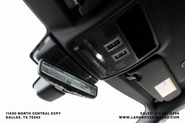 Used 2025 Silver Land Rover S image 30