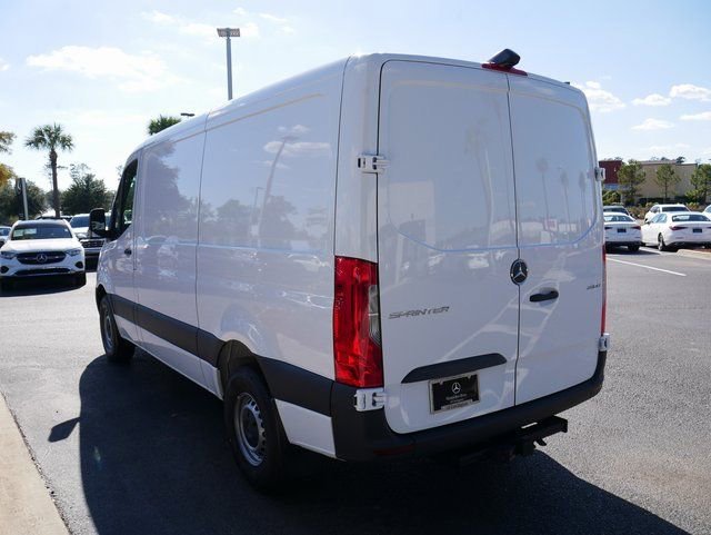 New 2026 Arctic White Mercedes-Benz Cargo 144 WB image 27