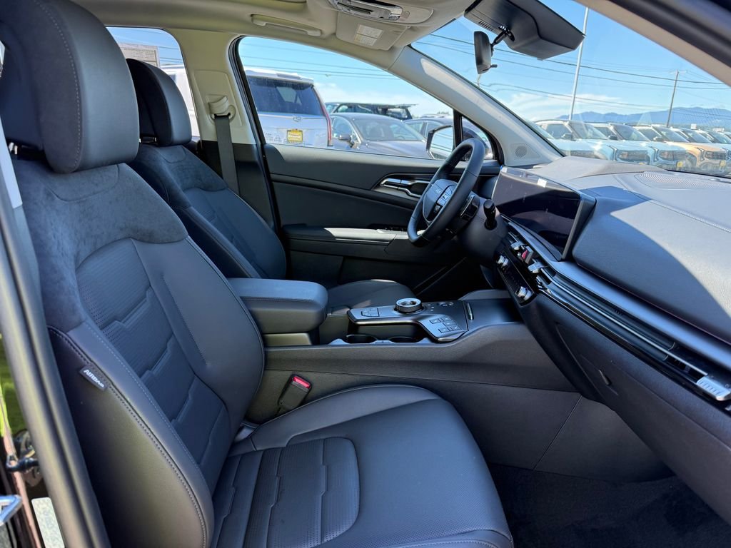 New 2027 Fusion Black Kia SX Prestige image 13