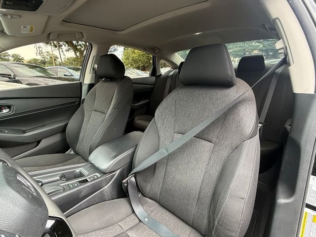 Used 2023  Honda EX image 19