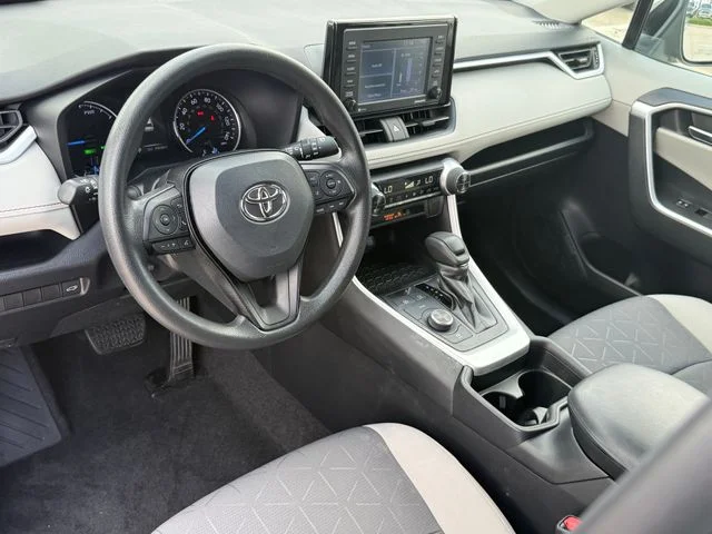 Used 2021  Toyota XLE image 11