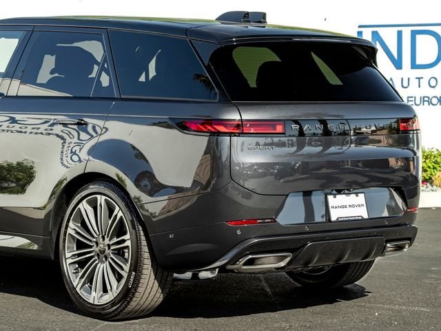 New 2026 Carpathian Grey LAND ROVER Dynamic SE image 10