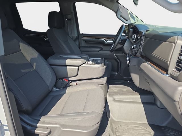 Used 2024 Gray GMC Elevation image 12