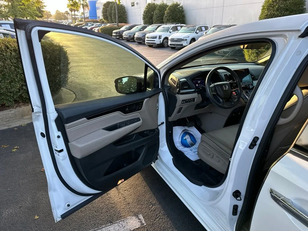 2023 Honda Odyssey Elite - Photo 18