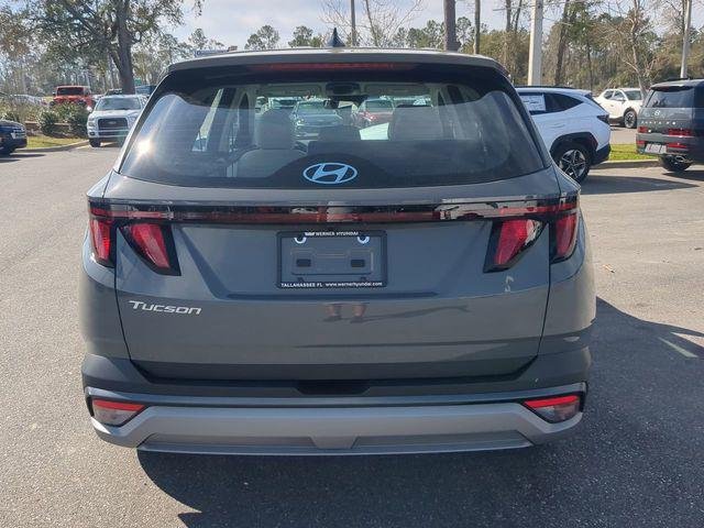 New 2025 Gray Hyundai SE FWD image 6