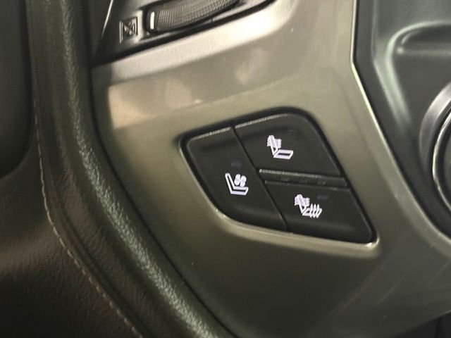 Used 2017 Red Chevrolet LTZ image 25