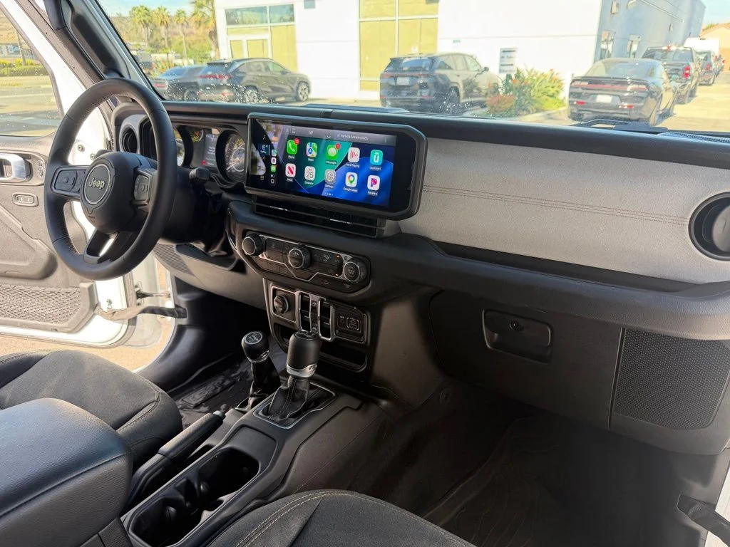 Used 2024 White Jeep Sport S image 16