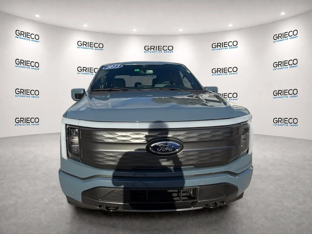 Used 2023 Gray Ford Lariat image 2