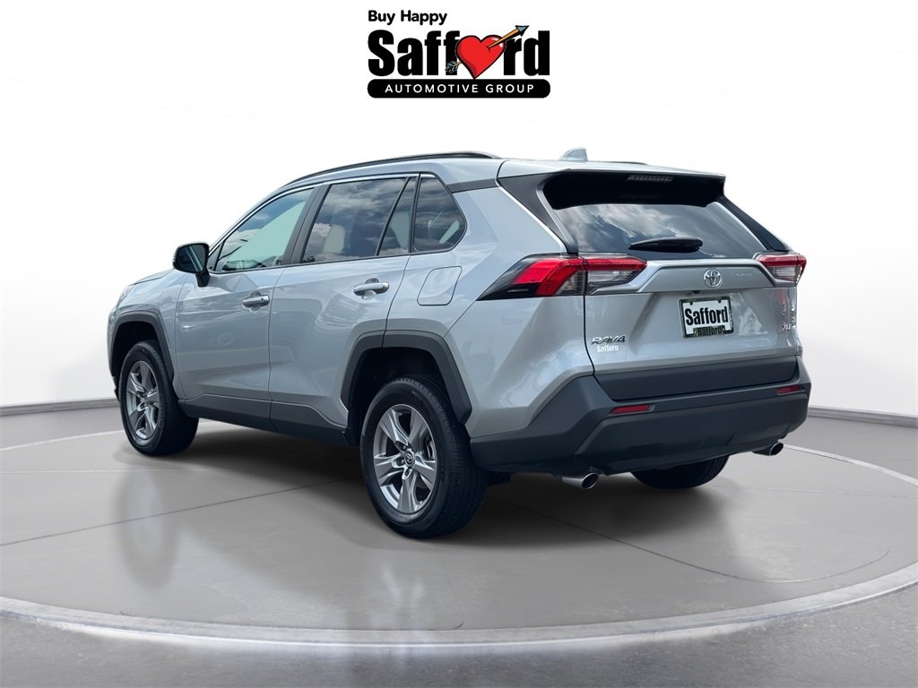 2024 Toyota RAV4 XLE photo 2