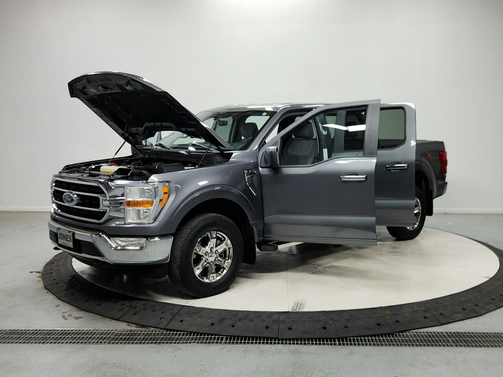 Used 2023  Ford XLT image 12