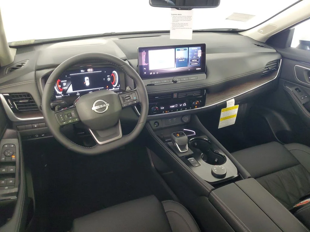 New 2026 White Nissan Platinum image 14