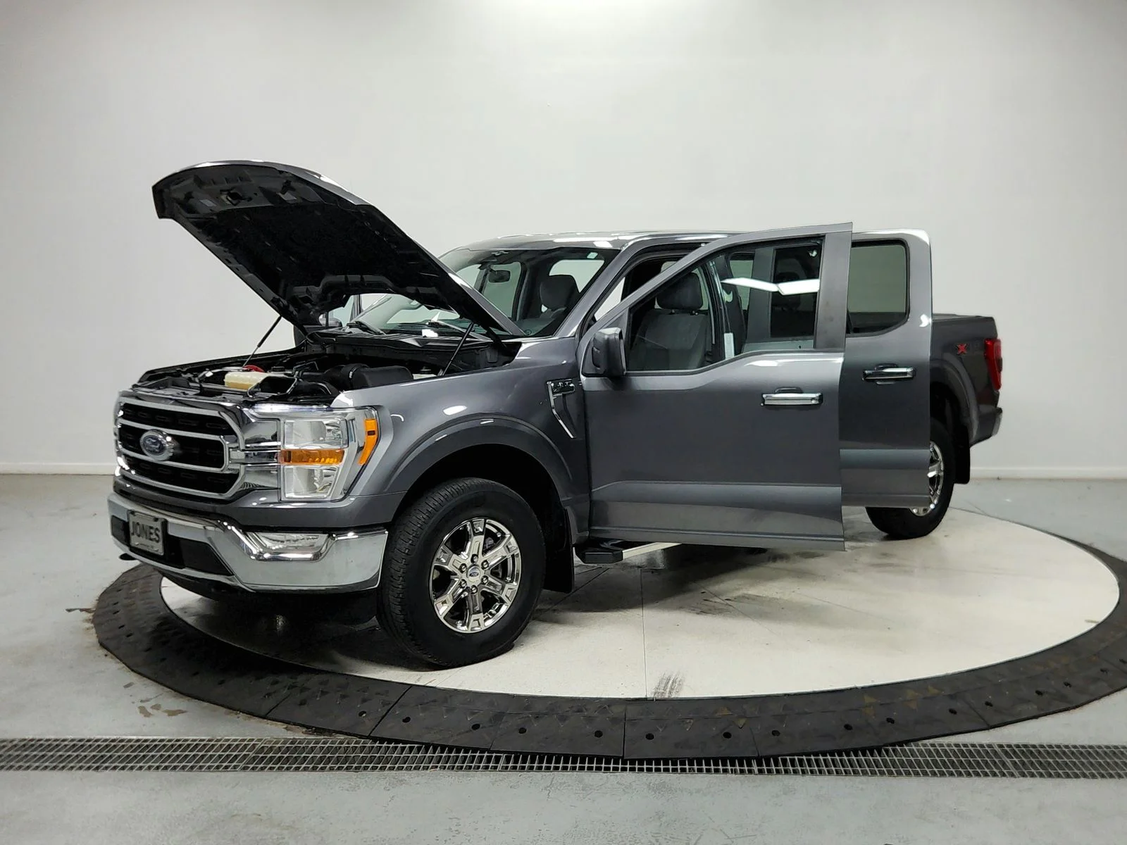 Used 2023  Ford XLT image 12