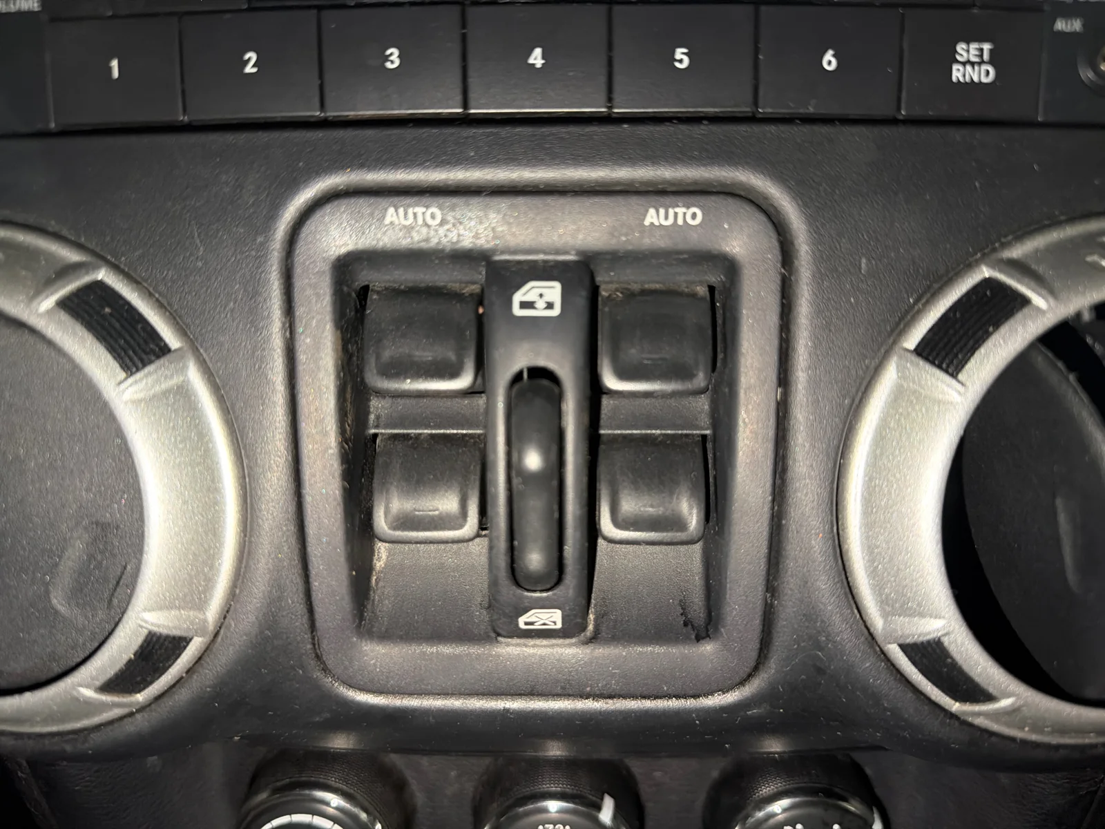 Used 2014 Anvil Clear Coat Jeep Rubicon X image 29