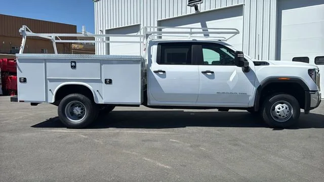 New 2026 Summit White GMC Pro image 2
