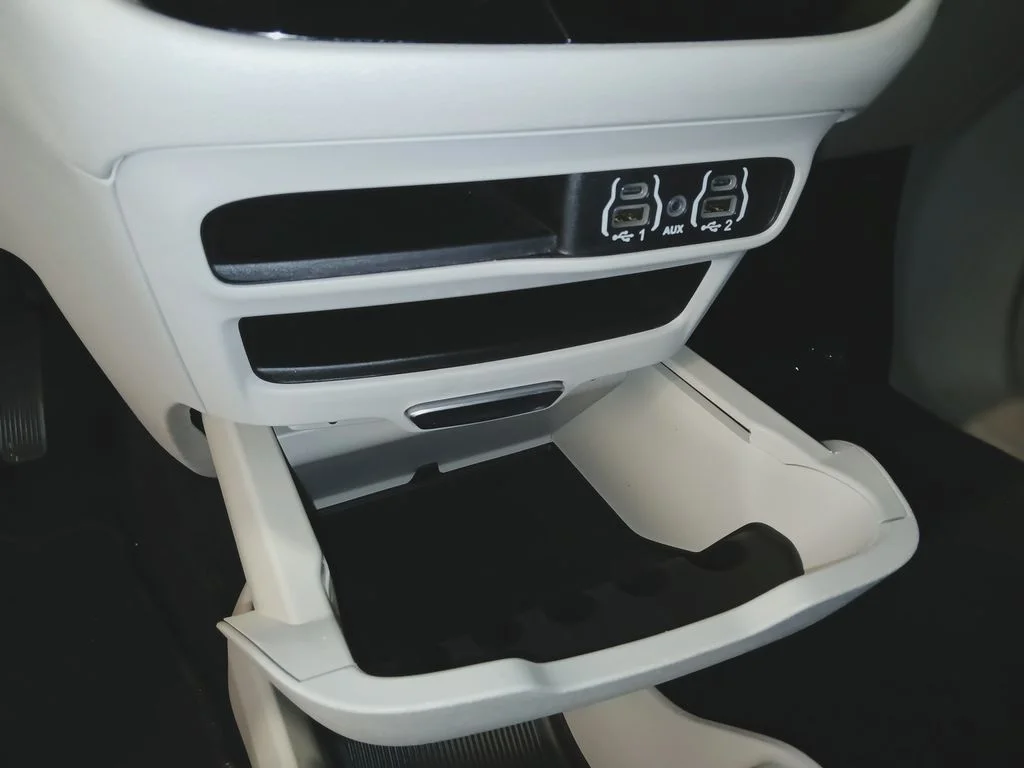 Used 2024 Black Chrysler LX image 20