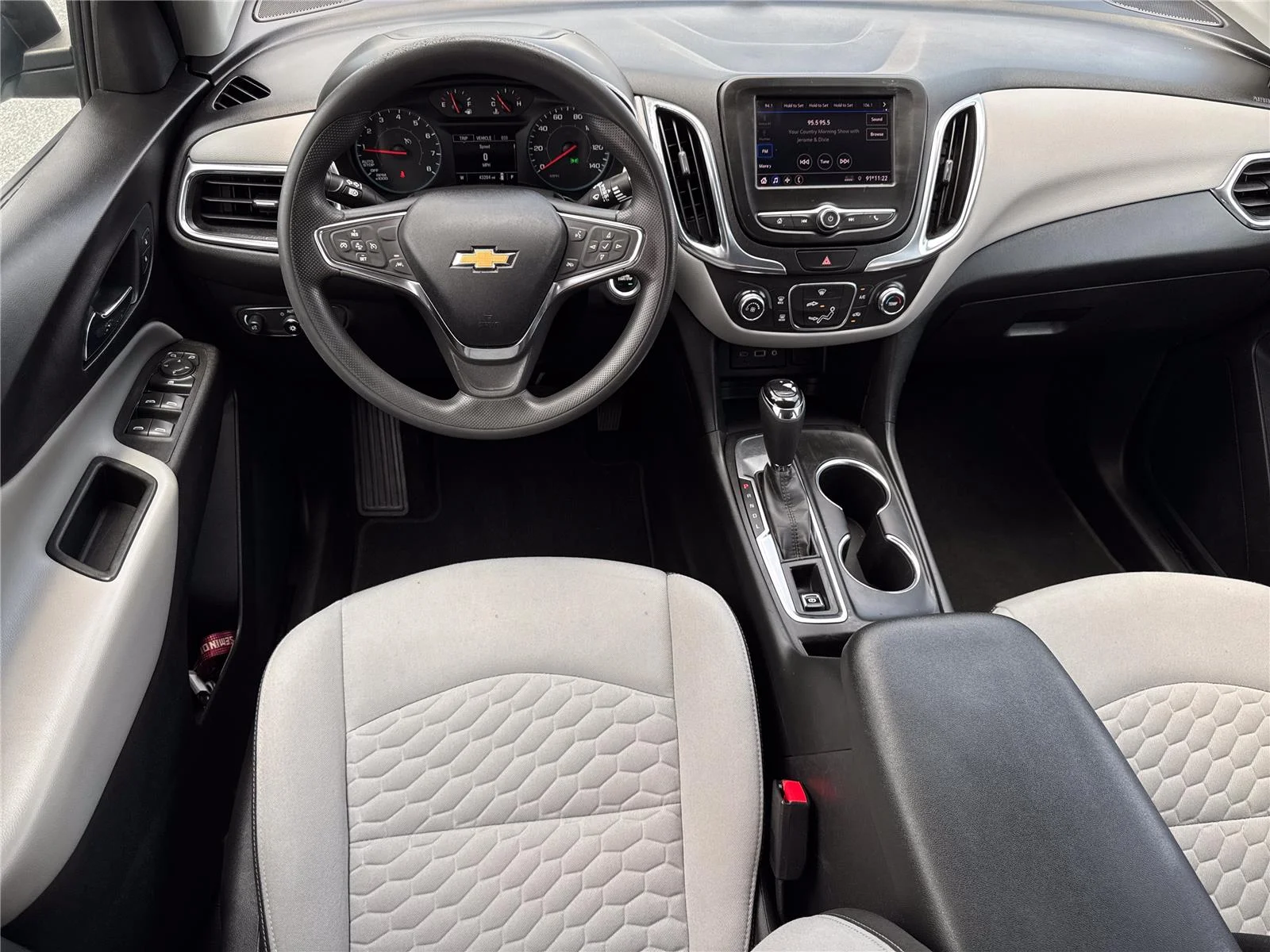 Used 2021 SILVER ICE METALLIC Chevrolet LS image 15