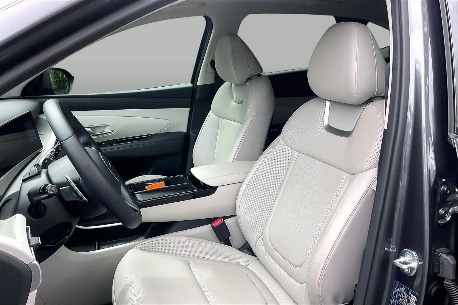 Used 2025 Titan Gray Hyundai Limited image 50