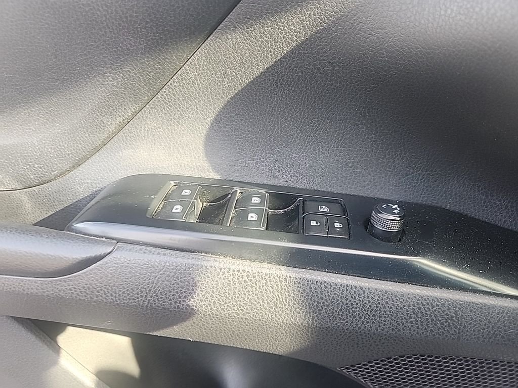 Used 2019 Silver Toyota SE image 26