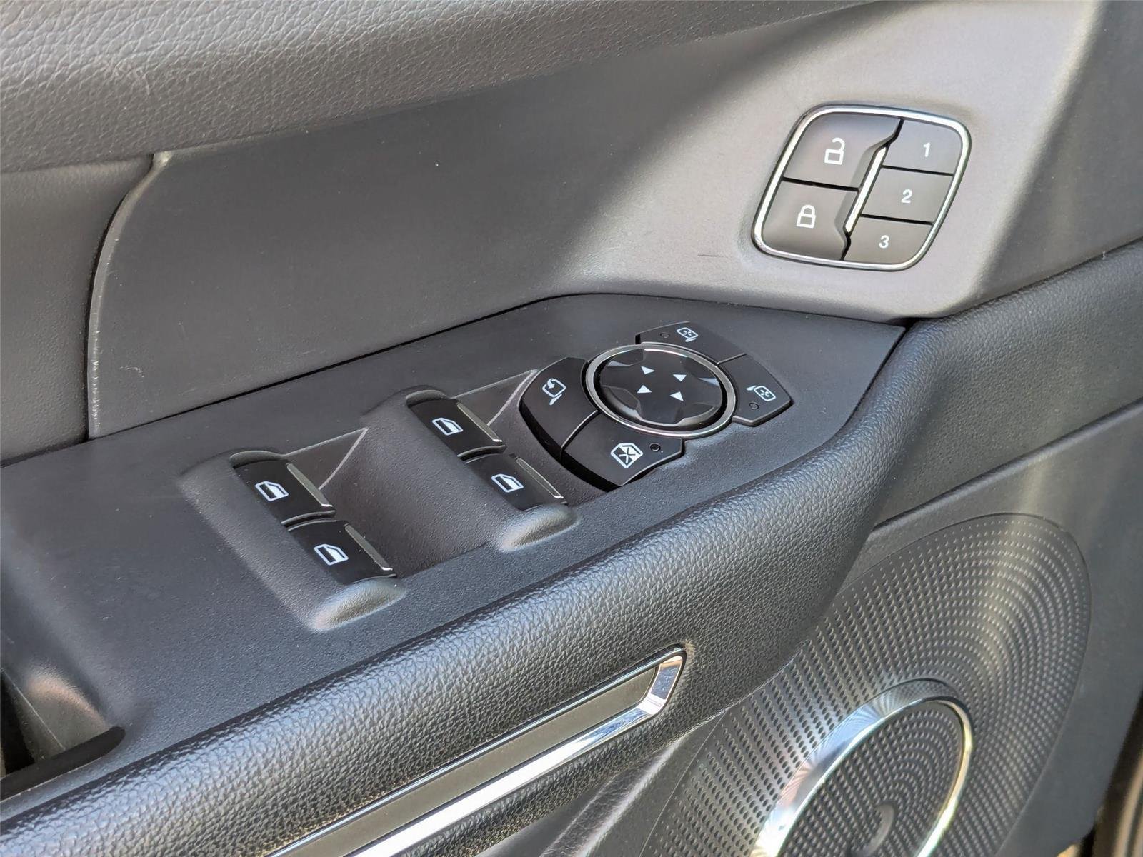 Used 2024 Agate Black Metallic Ford XLT image 12
