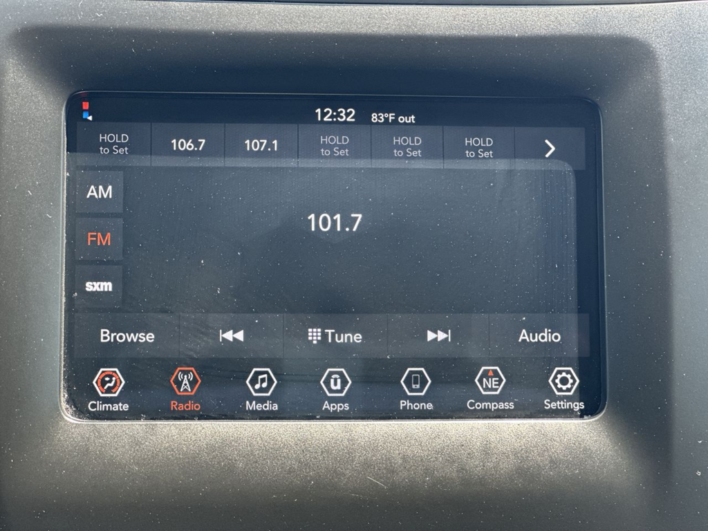 Used 2019 Black Jeep Latitude Plus image 26