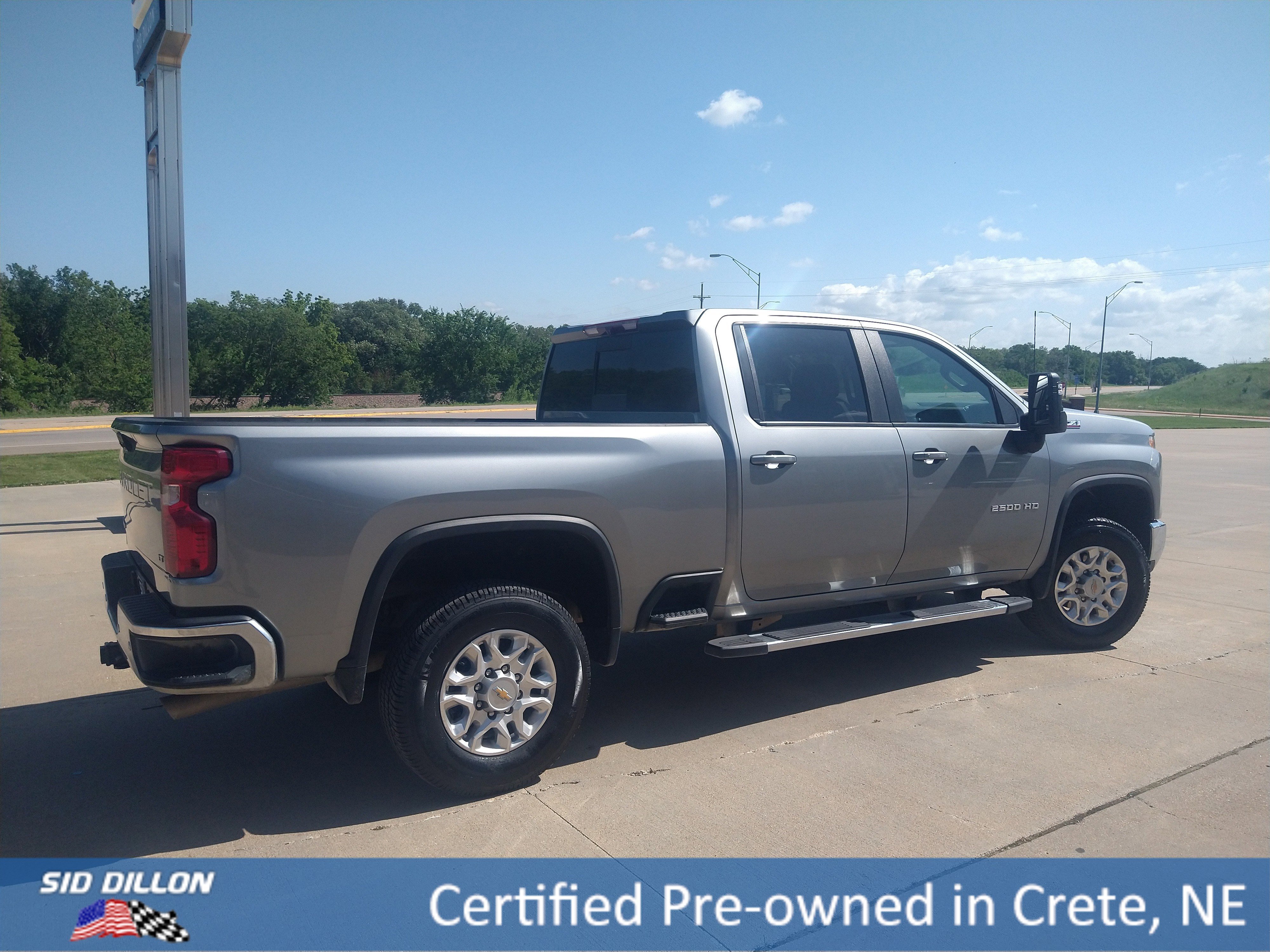 Used 2025 Sterling Gray Metallic Chevrolet LT image 12