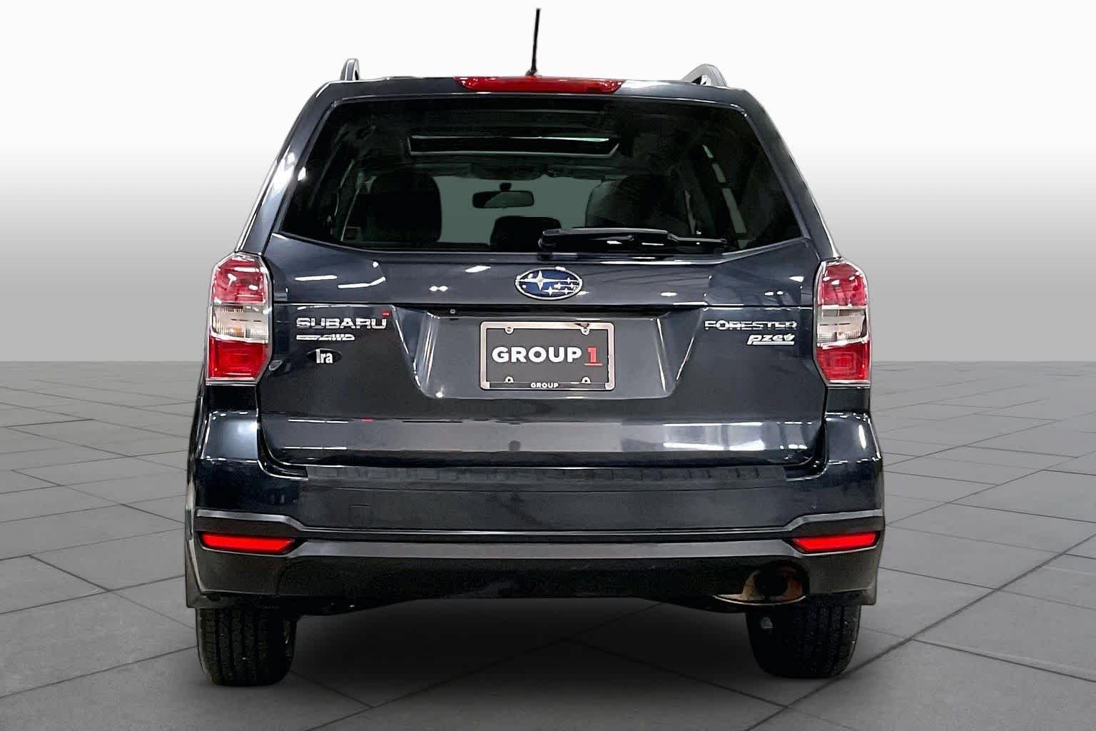 Used 2015 Dark Gray Metallic Subaru 2.5i Premium image 5