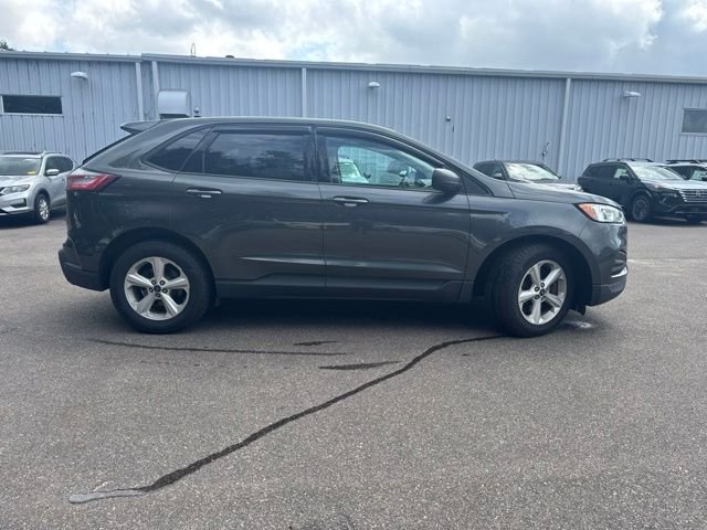 Used 2019 Magnetic Ford SE image 2