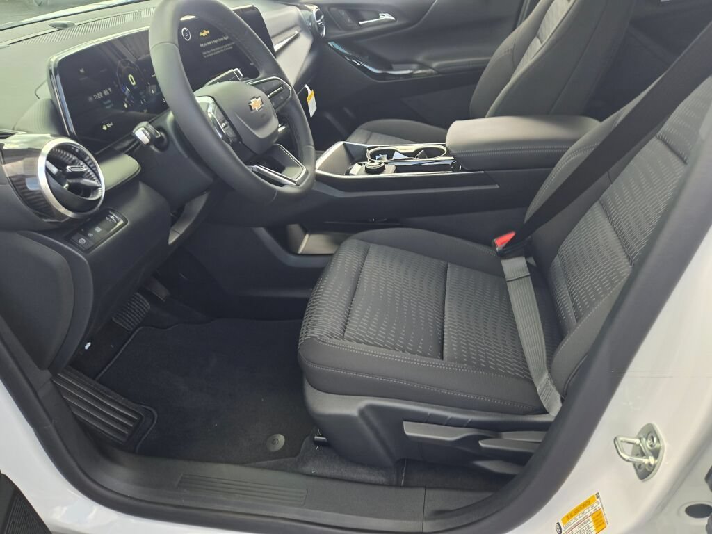 2027 Chevrolet Equinox LT - Photo 14