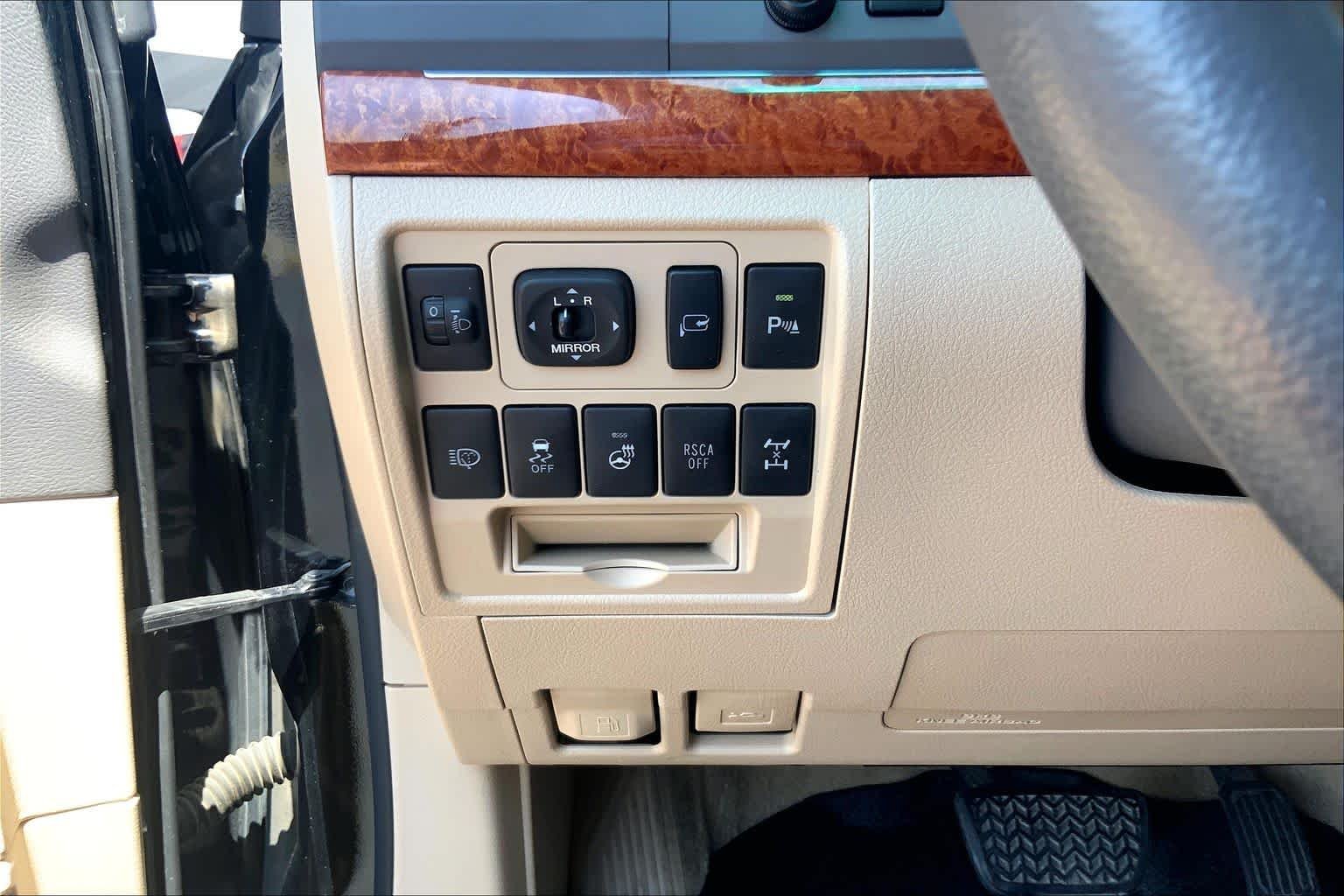 Used 2013 Black Toyota  image 36