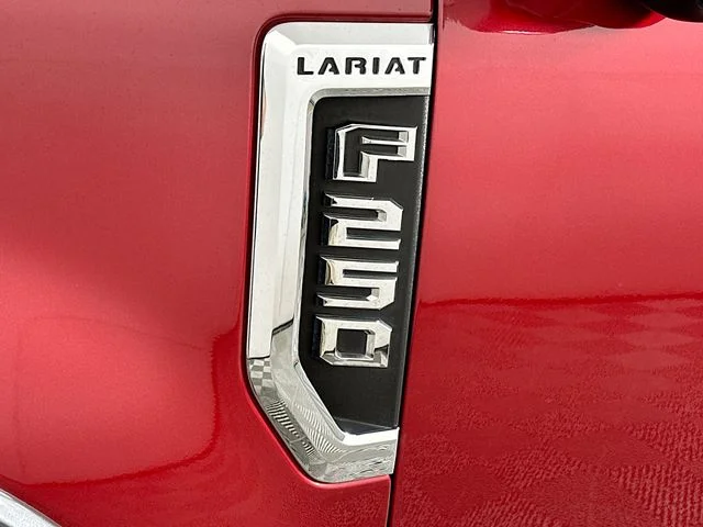 Pre-Owned 2021 Ford F-250SD Lariat