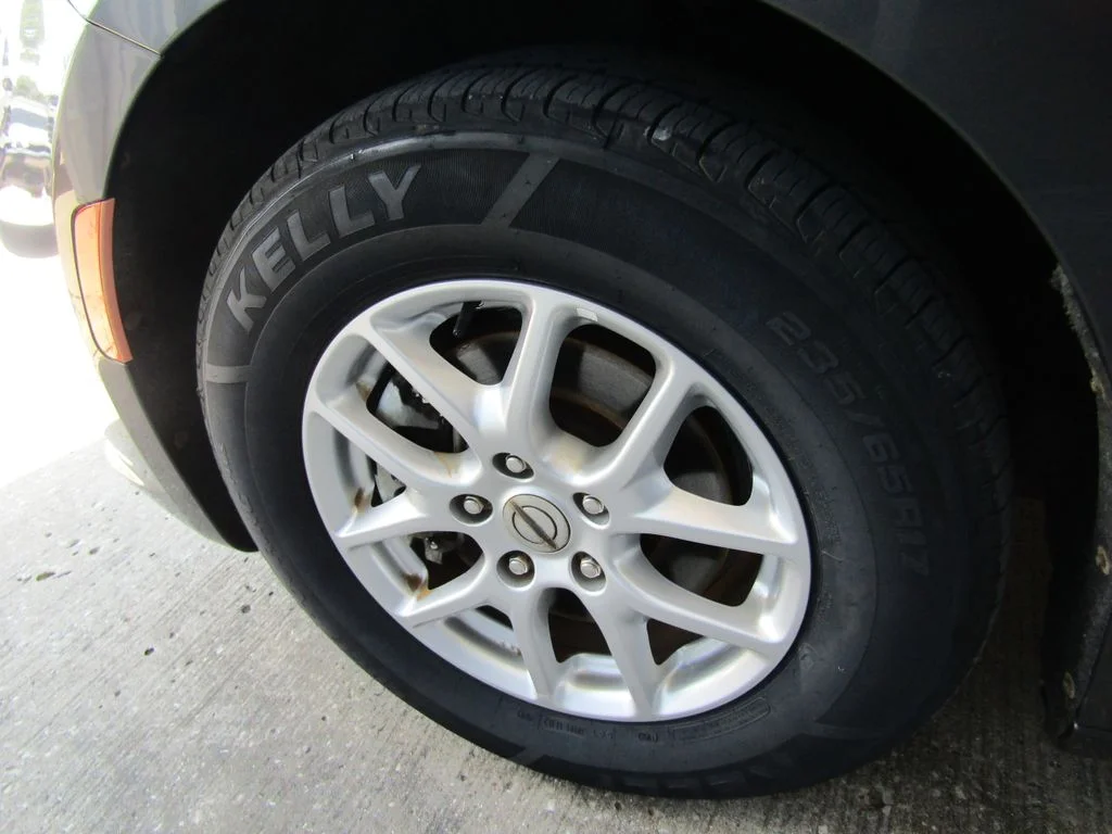 Used 2021 Gray Chrysler Touring L image 30